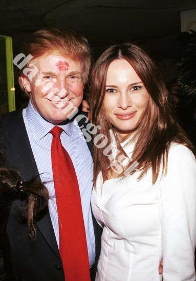 Donald and Melania Trump 2000, NYC. 1.jpg